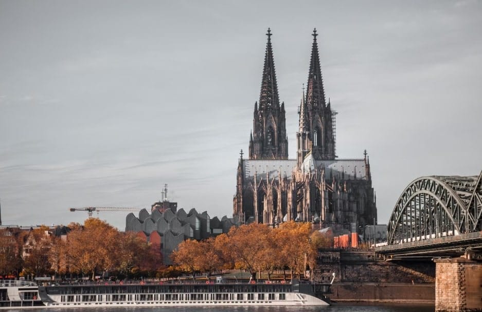 Кельнский собор 2-min